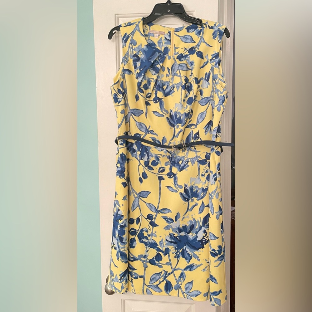 Signature Darby Dress Ladies size 16
